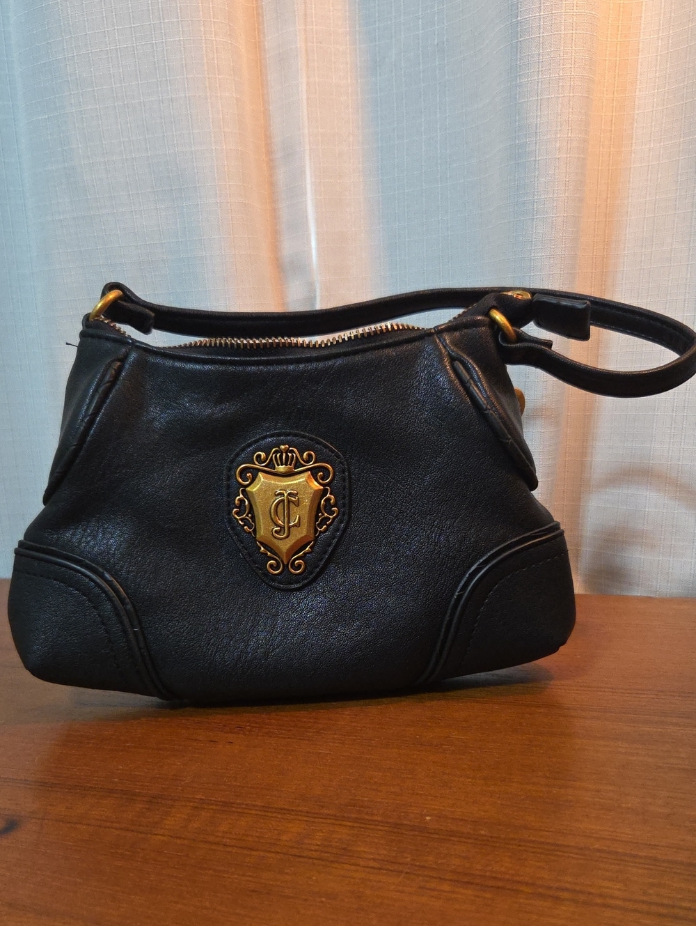 Y2K Look Juicy Couture Shoulder bag